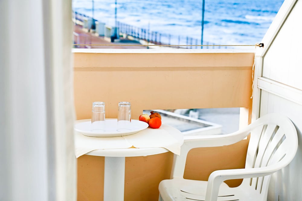 Galini Beach Hotel 40/50