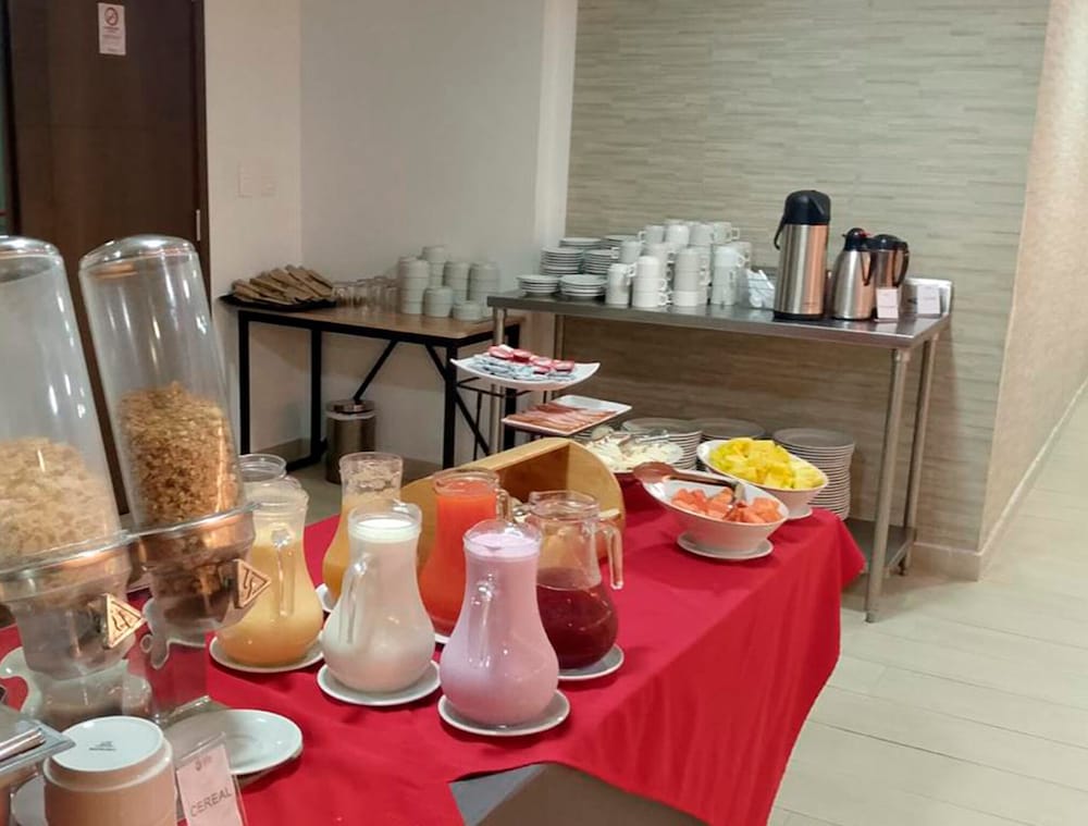 Ramada Cucuta 23/28