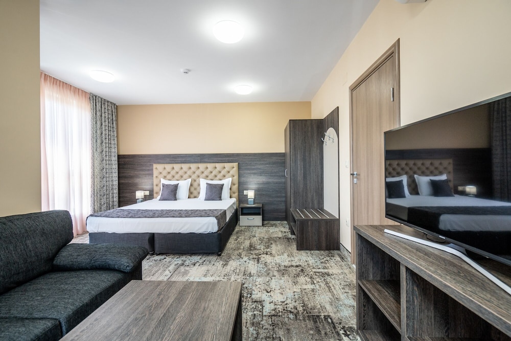Plaza Hotel Plovdiv 26/68