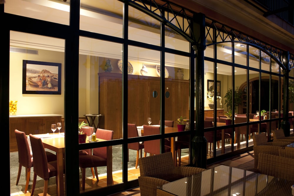 Mr Hotel Les Rotes 58/67