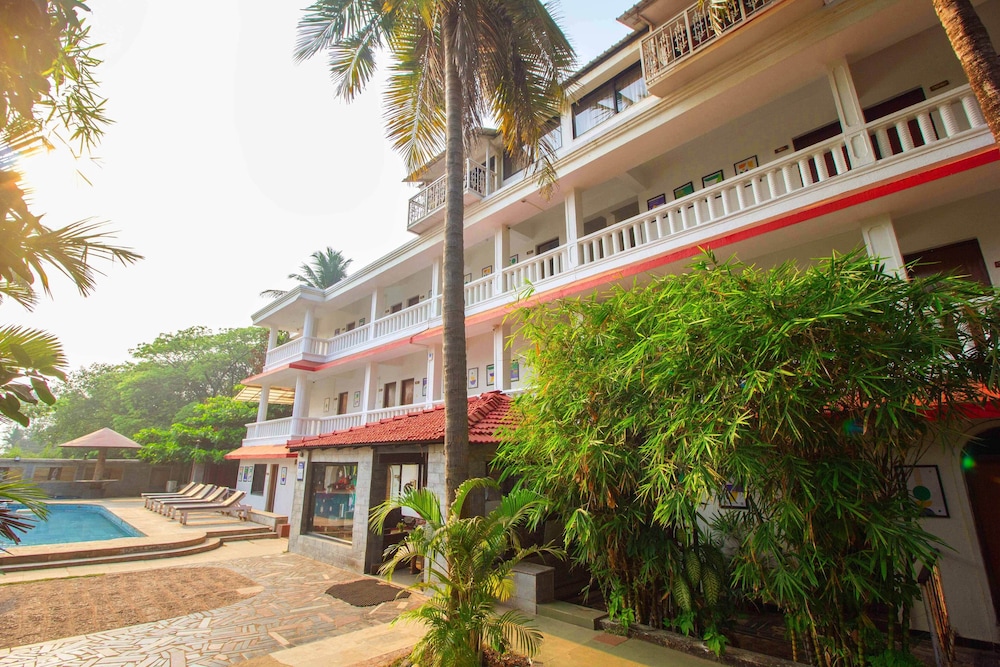 Oyo 4977 Kristal Sands Beach Resort 6/78
