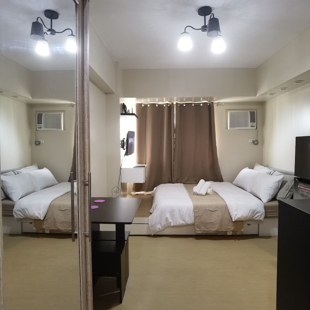 Design, Studio, 1 Queen and 1 Double Bed