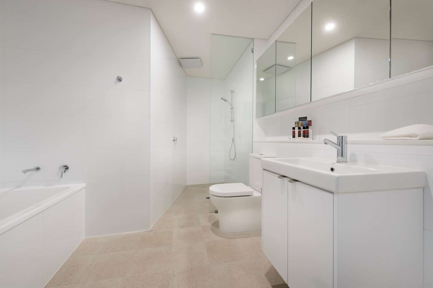 Ramada by Wyndham VetroBlu Scarborough Beach 54/55