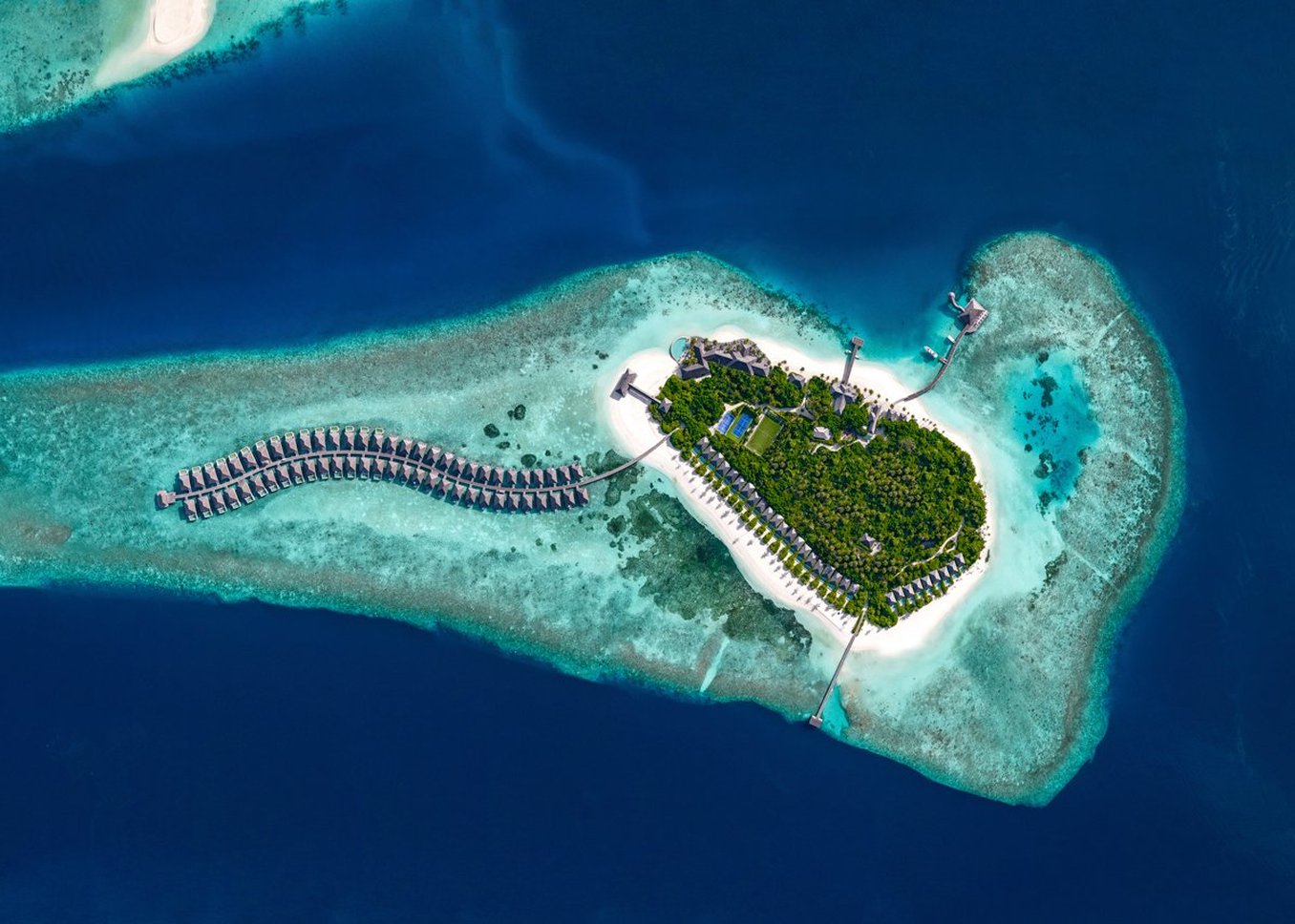 HURAWALHI ISLAND RESORT MALDIVES 55/99