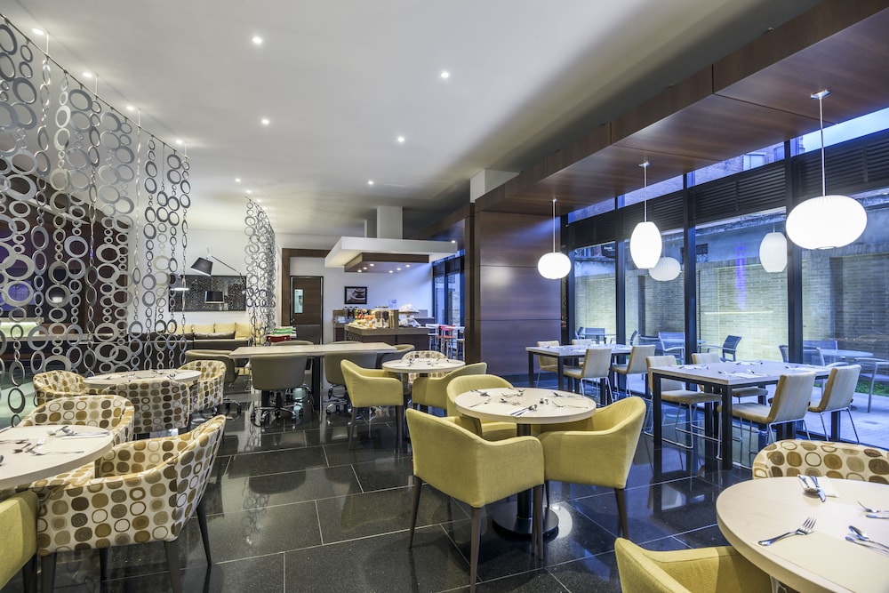 Holiday Inn Express Suites Bogota Dc Ex Zona Financiera 38/53
