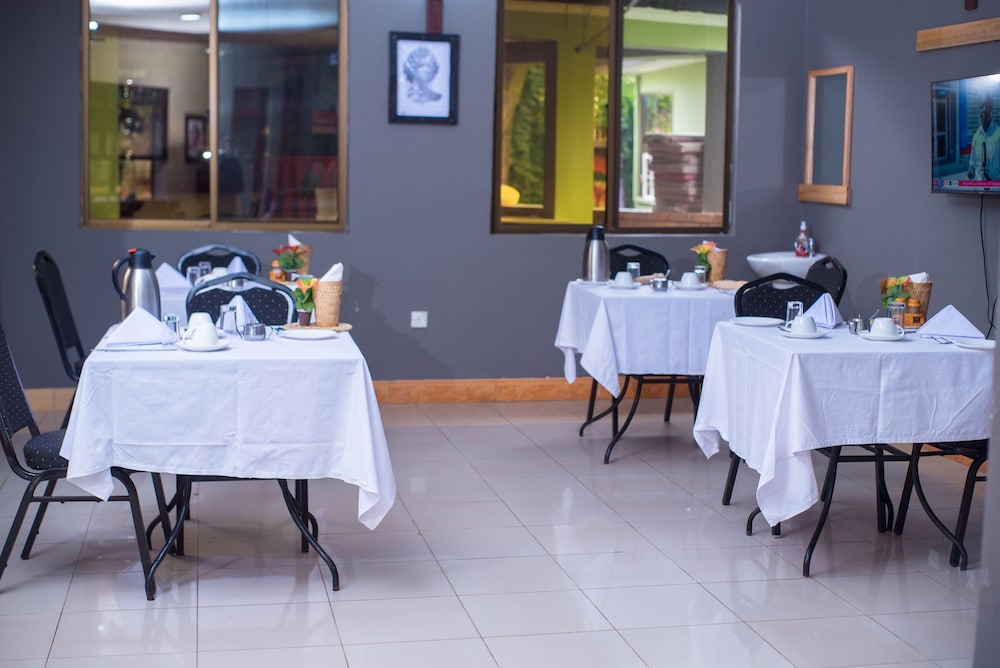 Arusha Giraffe Lodge 38/50