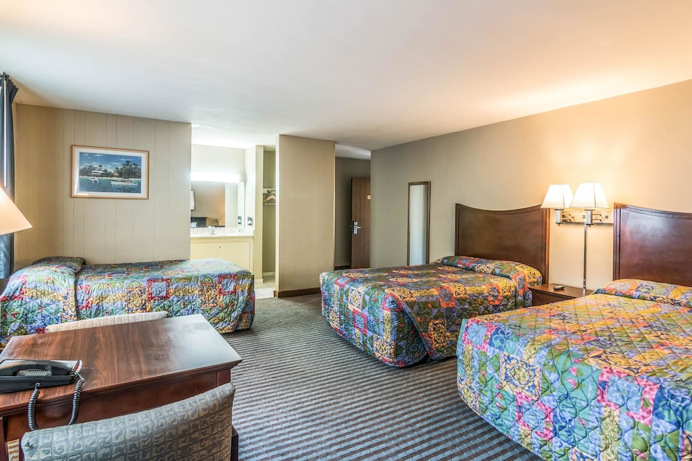Rodeway Inn Regalodge Glendale CA 8/23