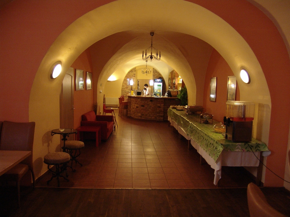 Stary Pivovar Hotel 34/65