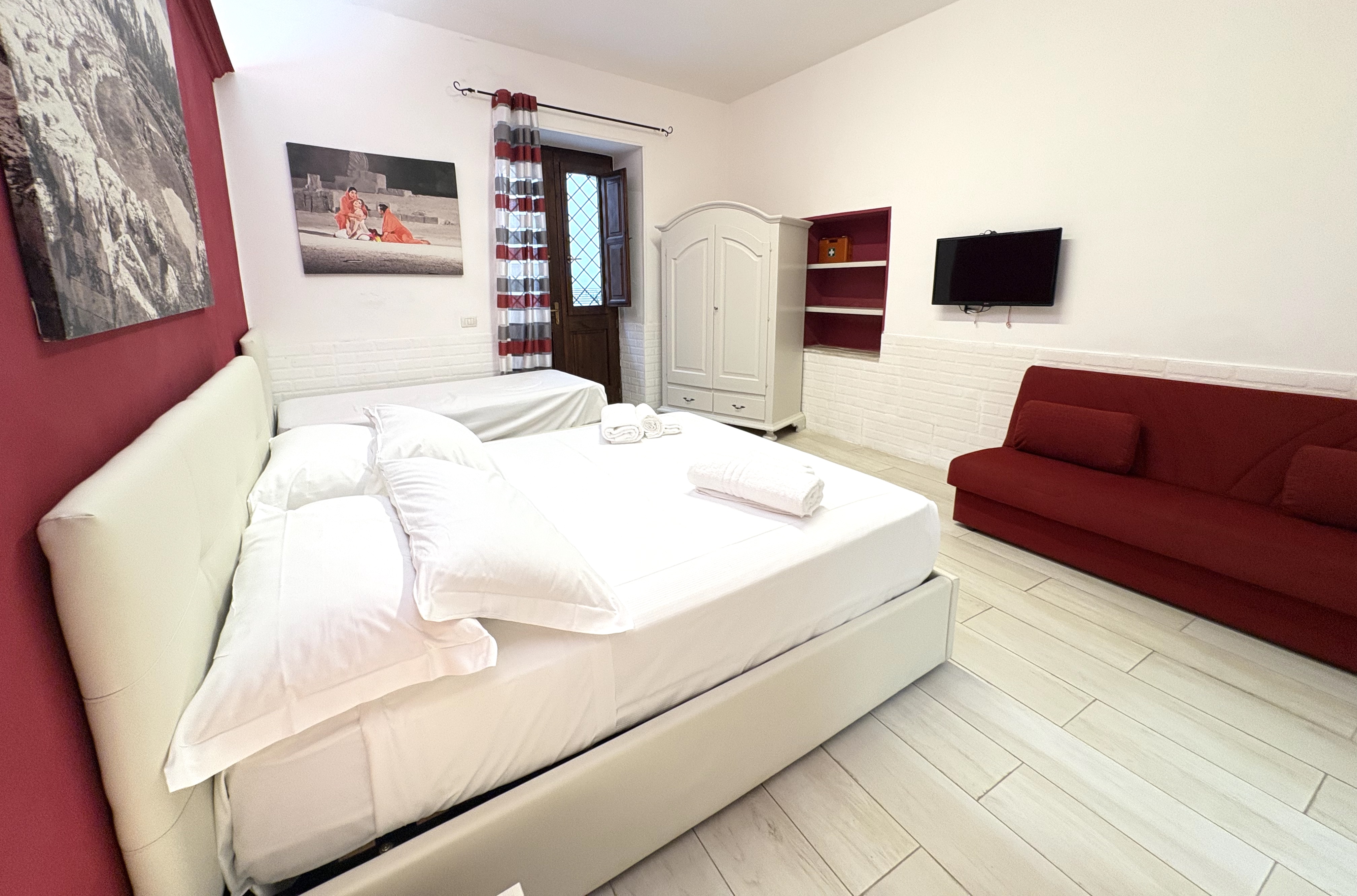 Dionisio, Apartment