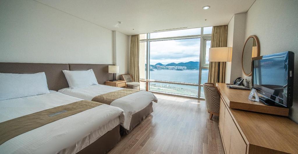 Ondol, Ocean, Twin Beds