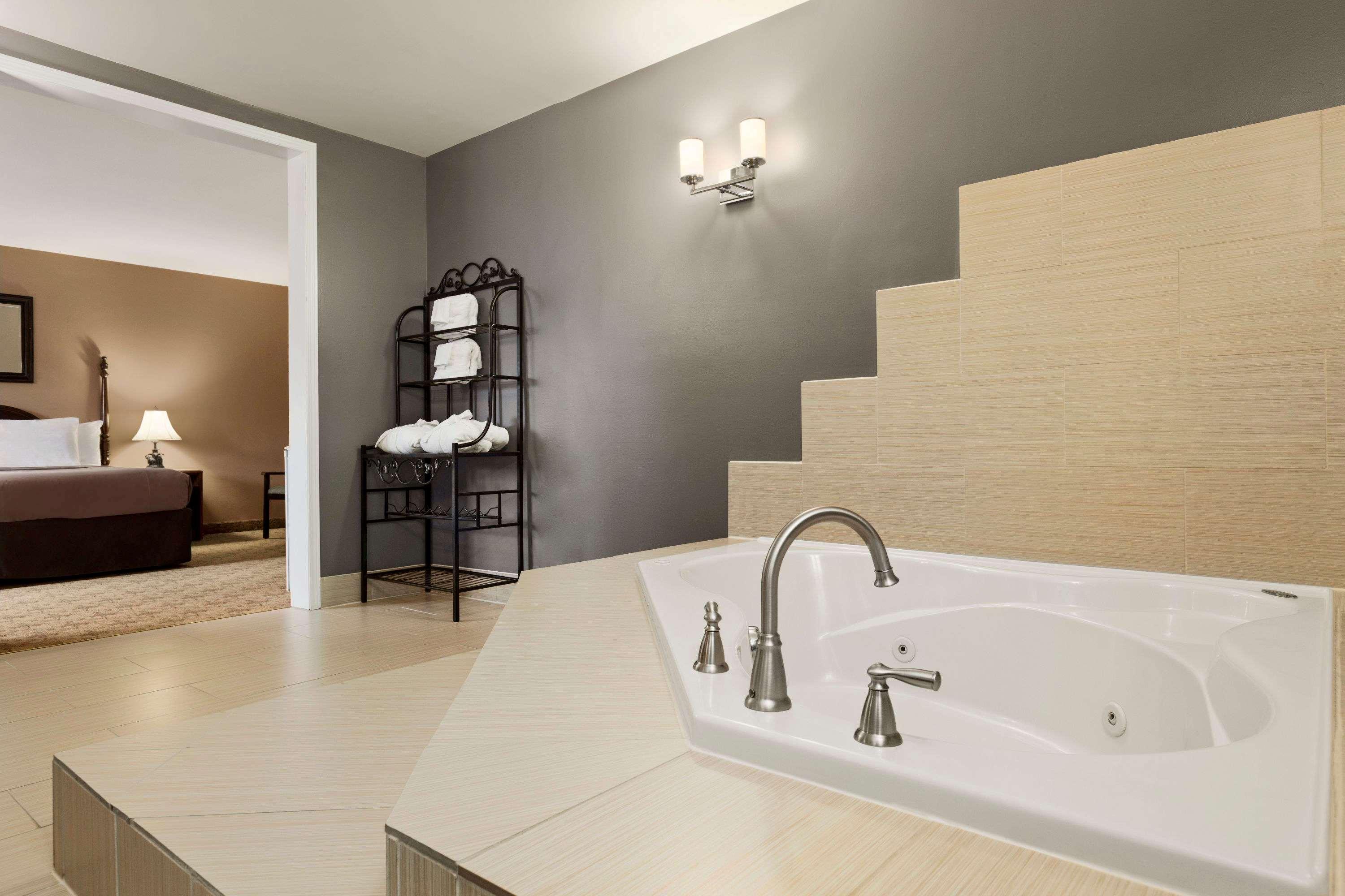 Travelodge By Wyndham Kenora 34/34