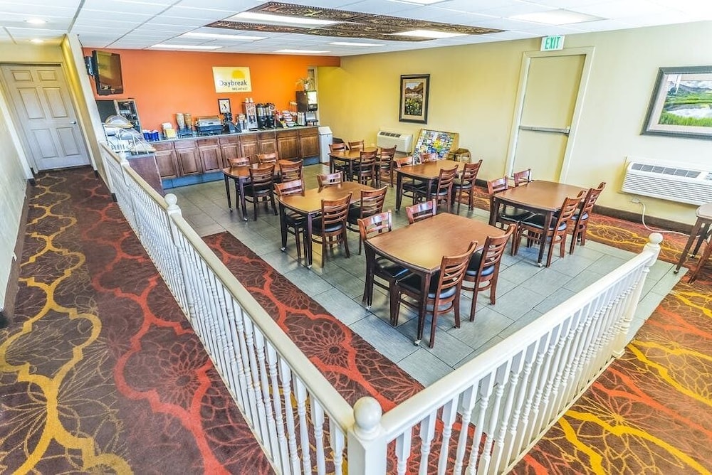Days Inn by Wyndham Montrose 37/44