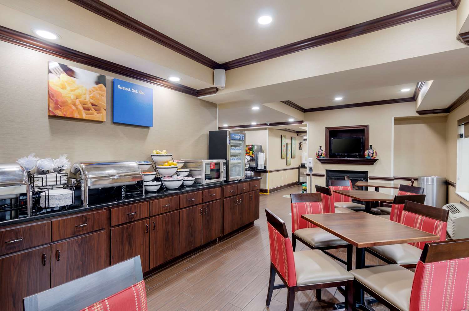 Comfort Inn and Suites Hillsville I-77 8/12