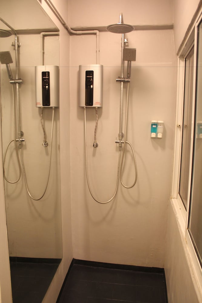 S30 Hotel 38/44