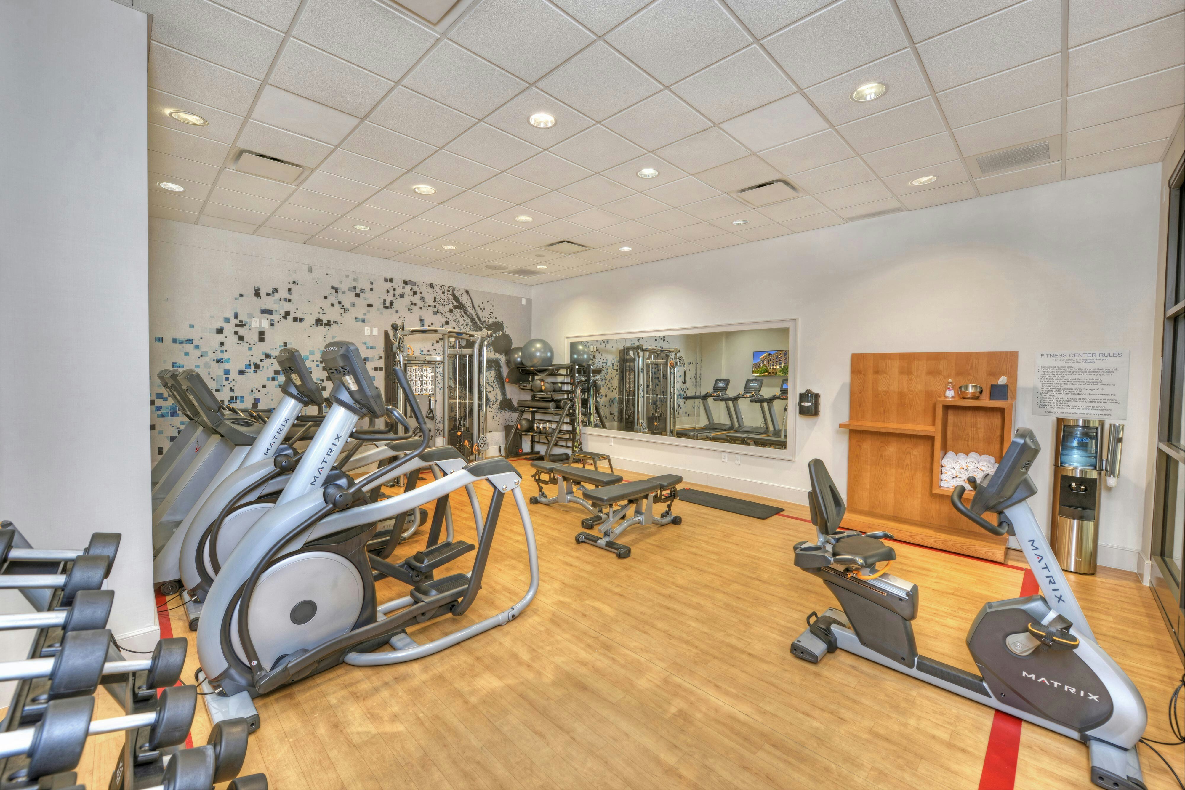 Sheraton Baltimore Washington Airport Hotel - BWI 24/56