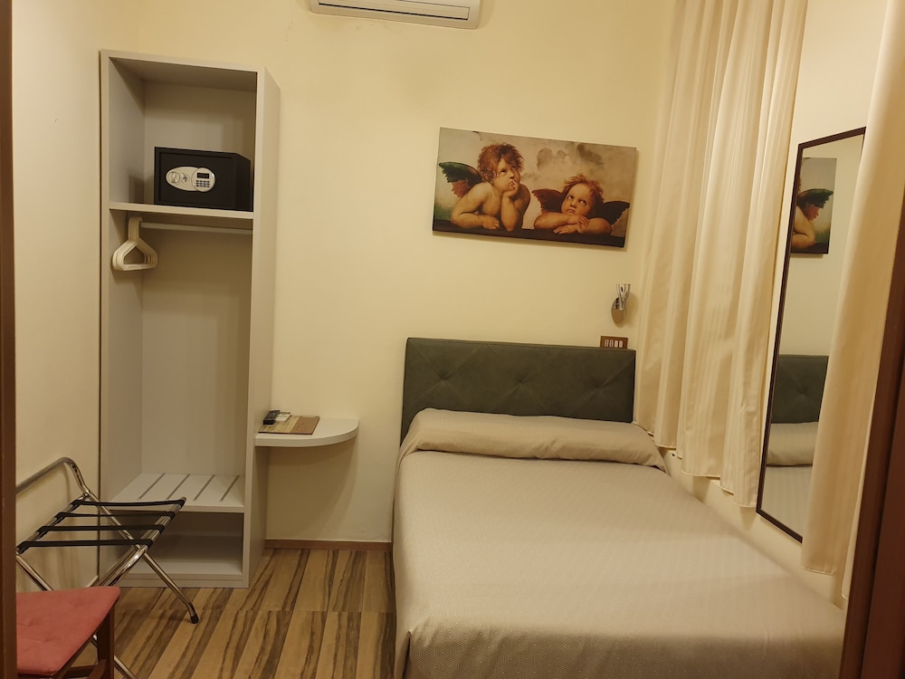 Hotel Ester 25/74