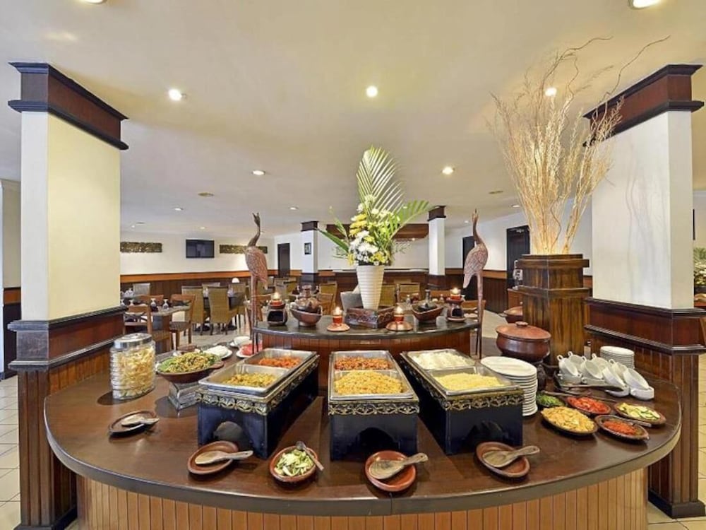 Grand Whiz Hotel Trawas Mojokerto 28/50