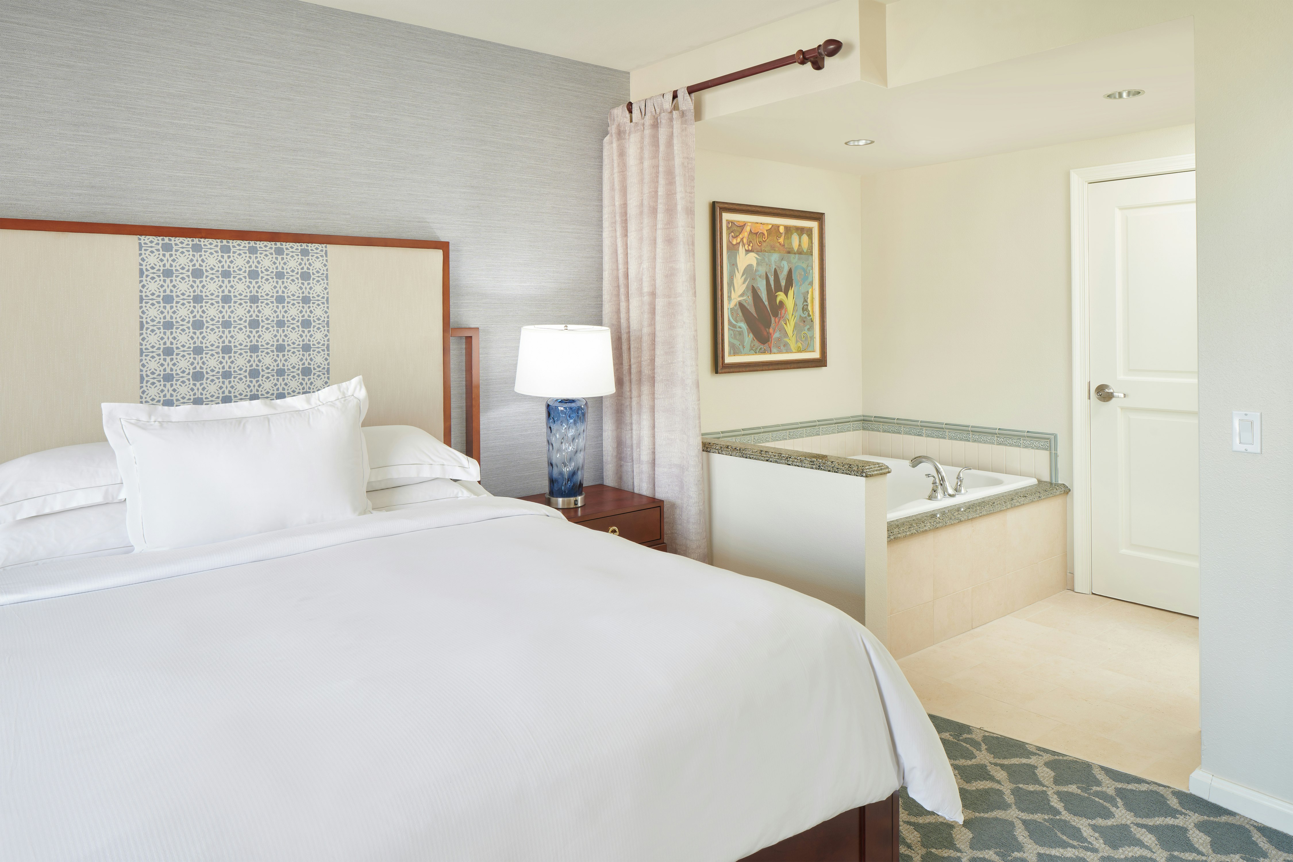 1 Bedroom, Suite, King Bed, Ocean View