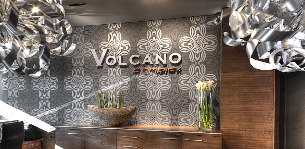 Volcano Spa Hotel 63/72