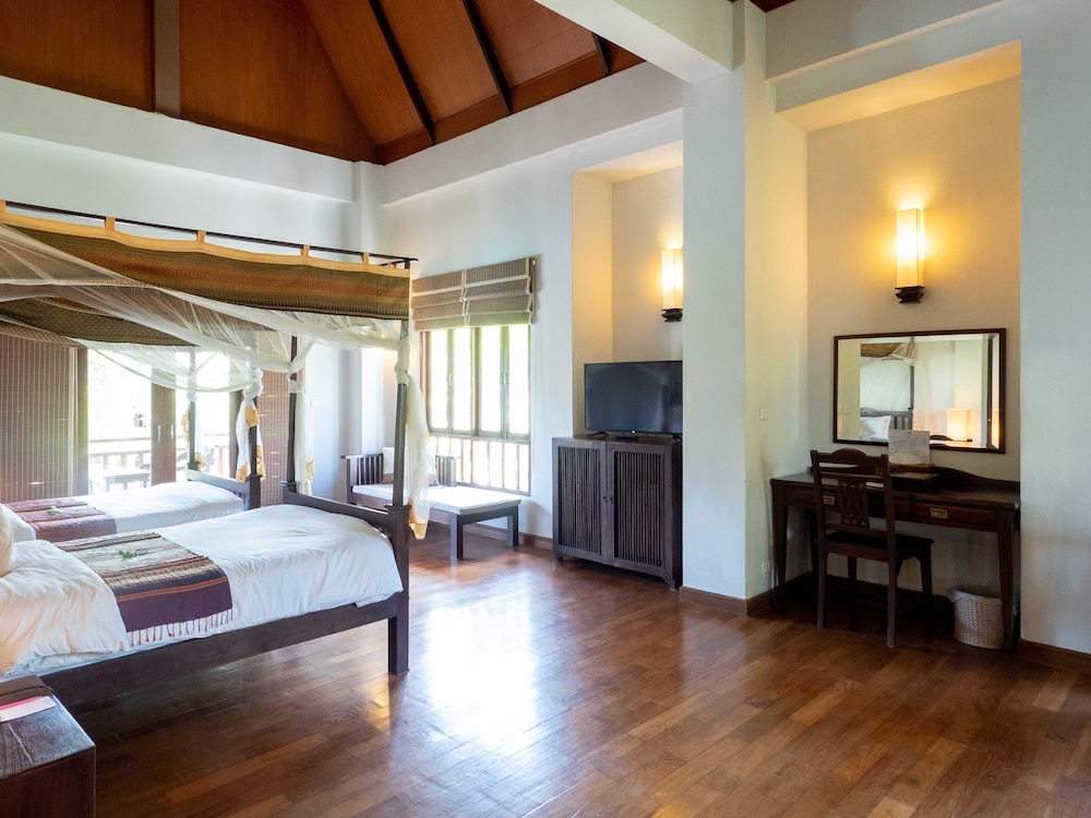 Royal Lanta Resort & Spa 12/71