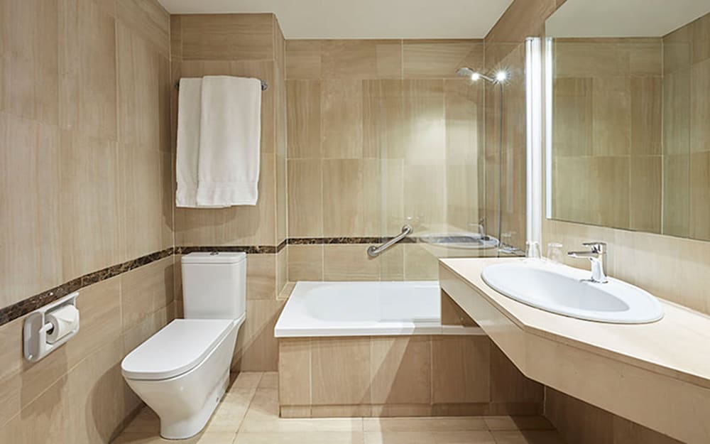 Barcelona Century Hotel 49/51