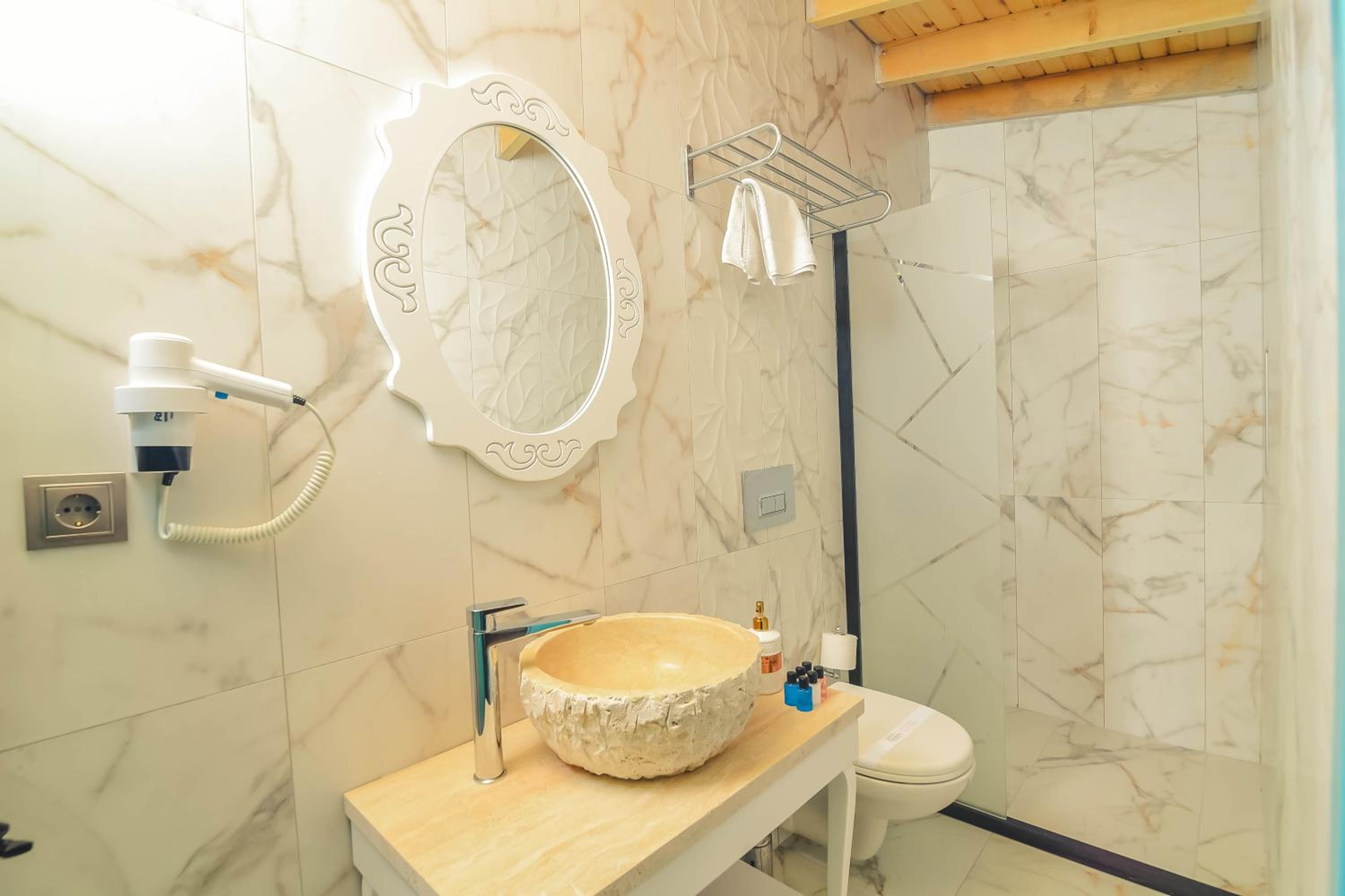 غرفة قياسية بسرير مزدوج، Bedirhan Konak Otel 10/10