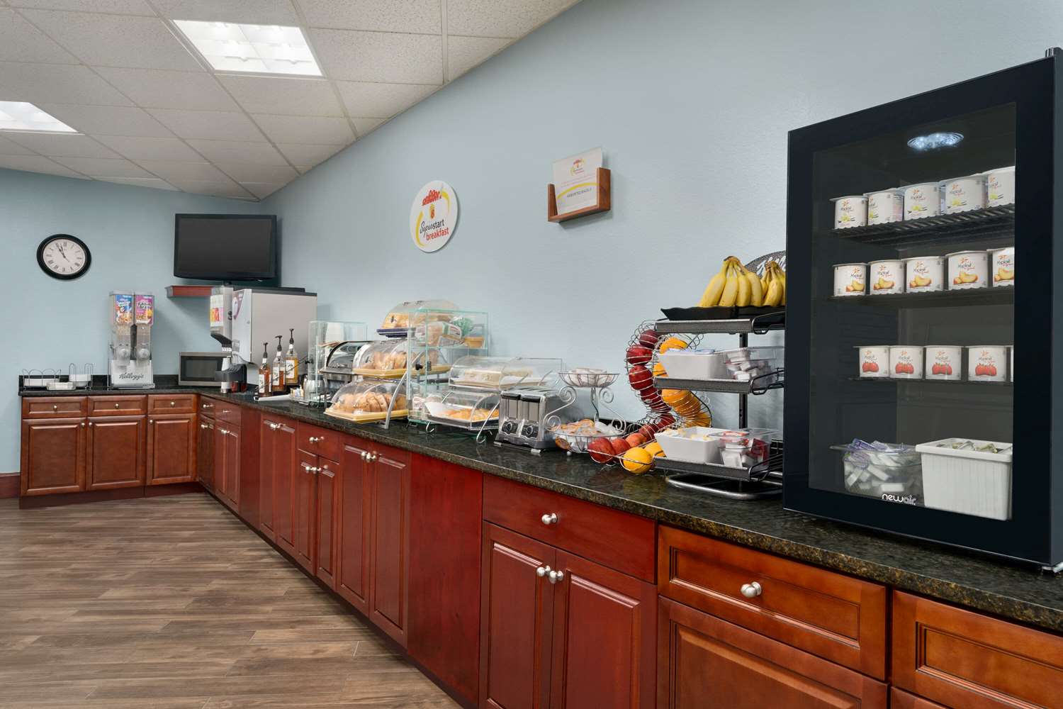 Super 8 by Wyndham West Greenwich/Providence 10/47