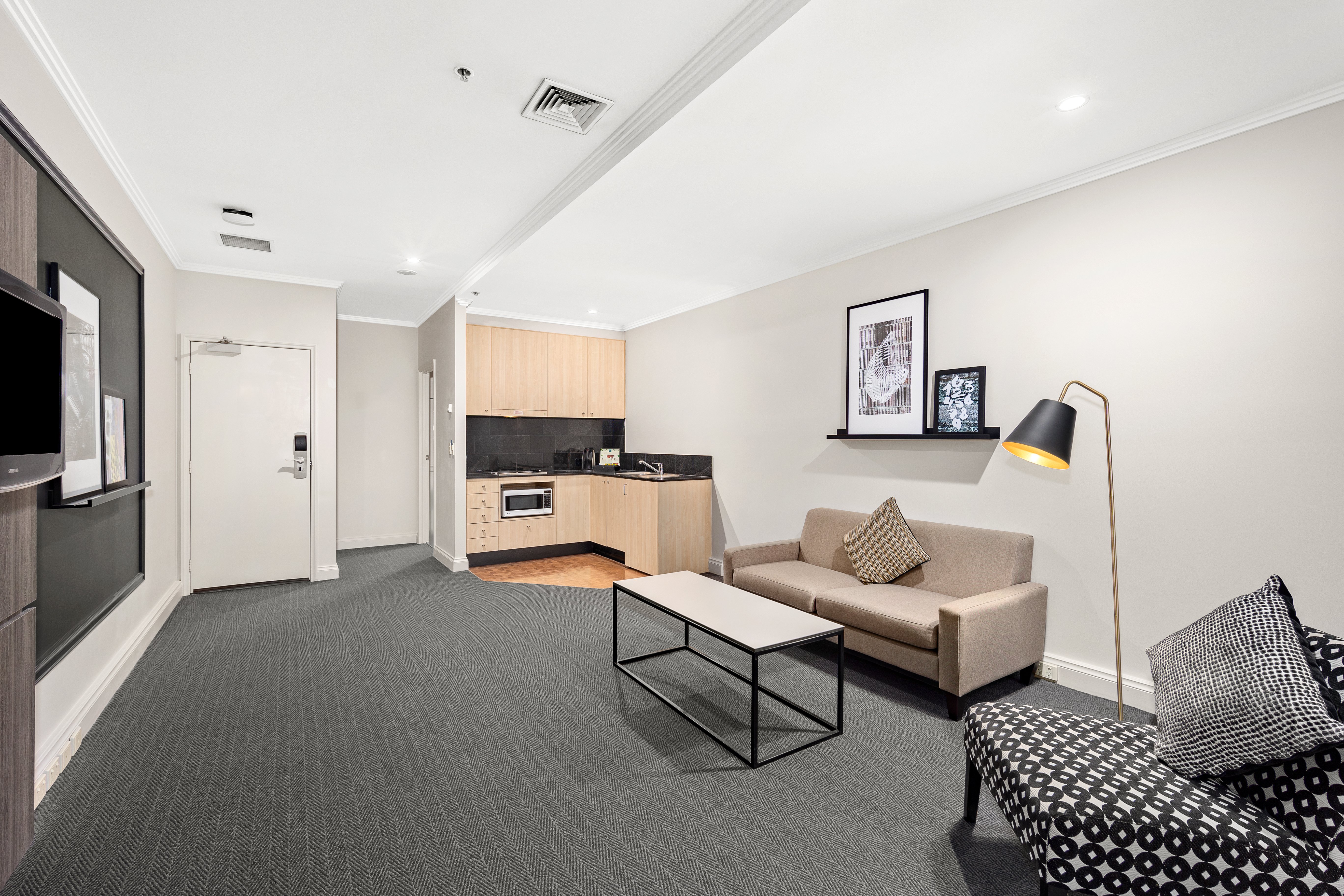 Melbourne City Suites 32/50