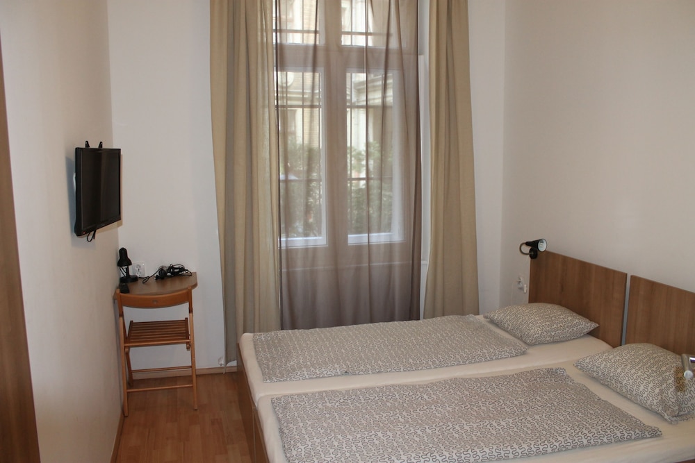Omega Guesthouse Budapest 23/50