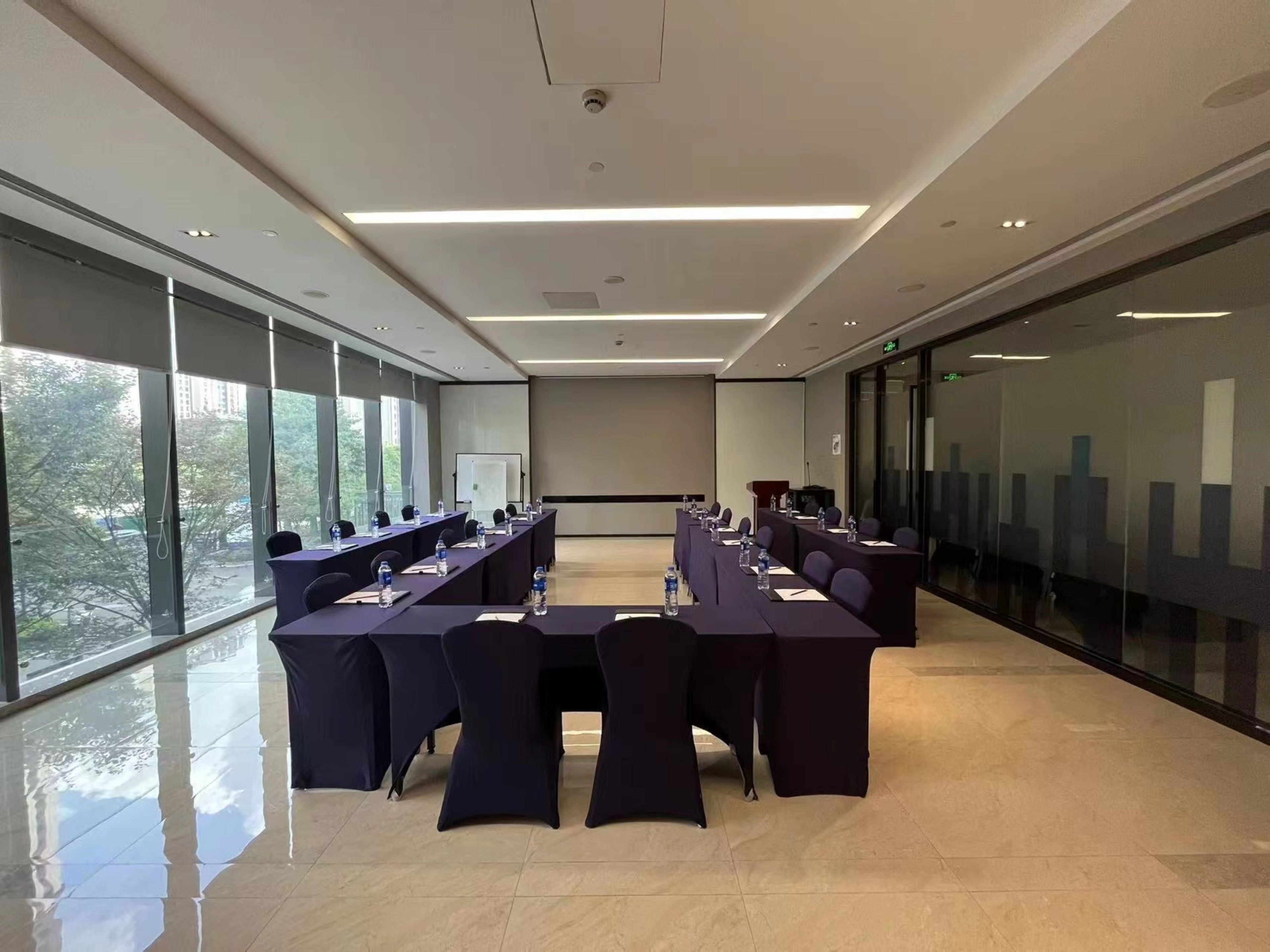 HOLIDAY INN EXPRESS FUZHOU DOWNTOWN 57/59