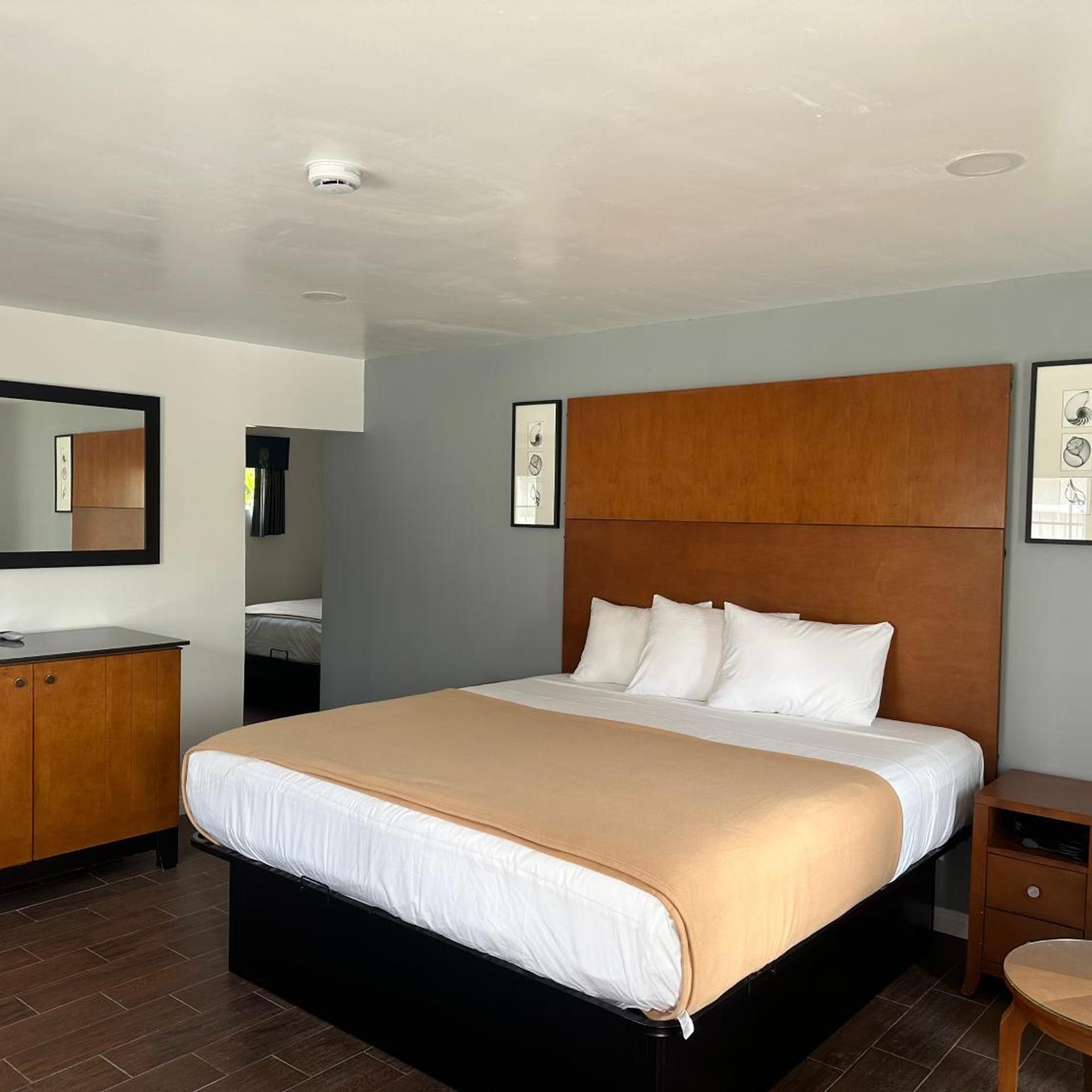 Oceanside Inn and Suites 8/10
