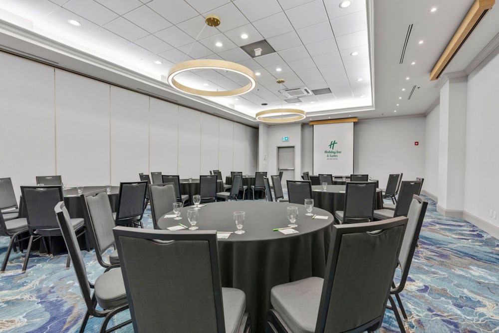 Holiday Inn Ottawa Kanata 36/46