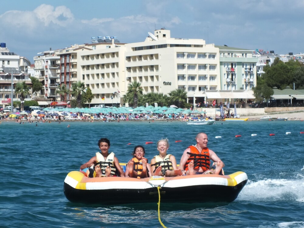 Tuntas Beach Hotel Altinkum 26/27