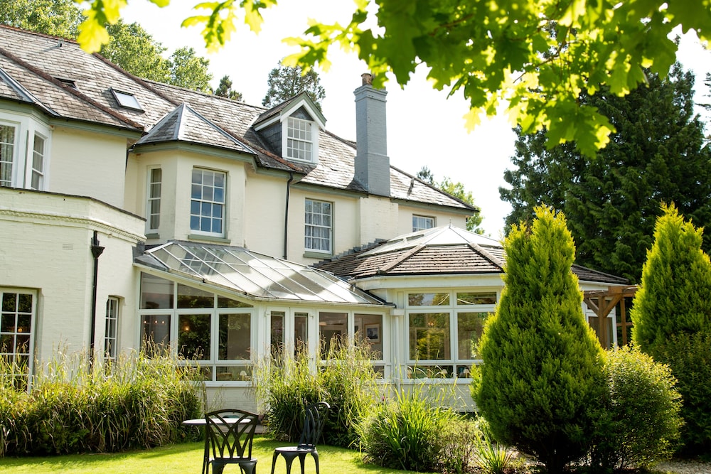 Woodlands Lodge Hotel 4/48