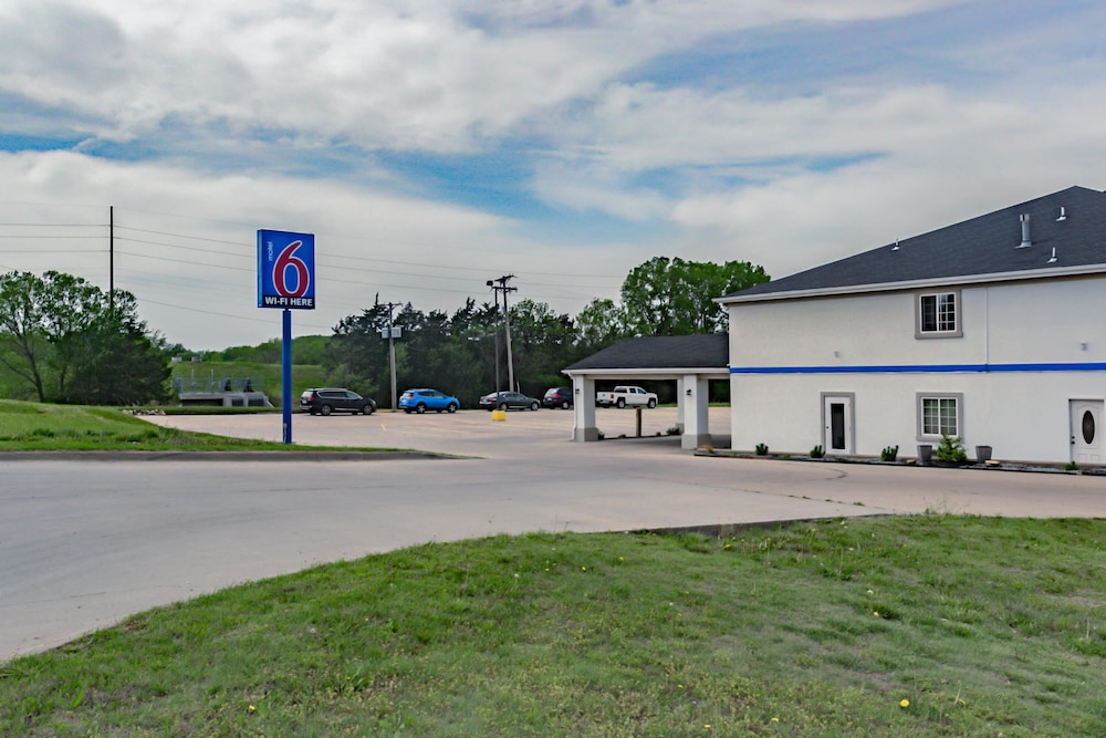 Motel6 Augusta, KS 31/37