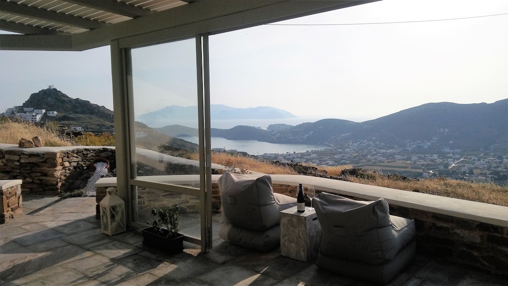 Villa Baya 8/17