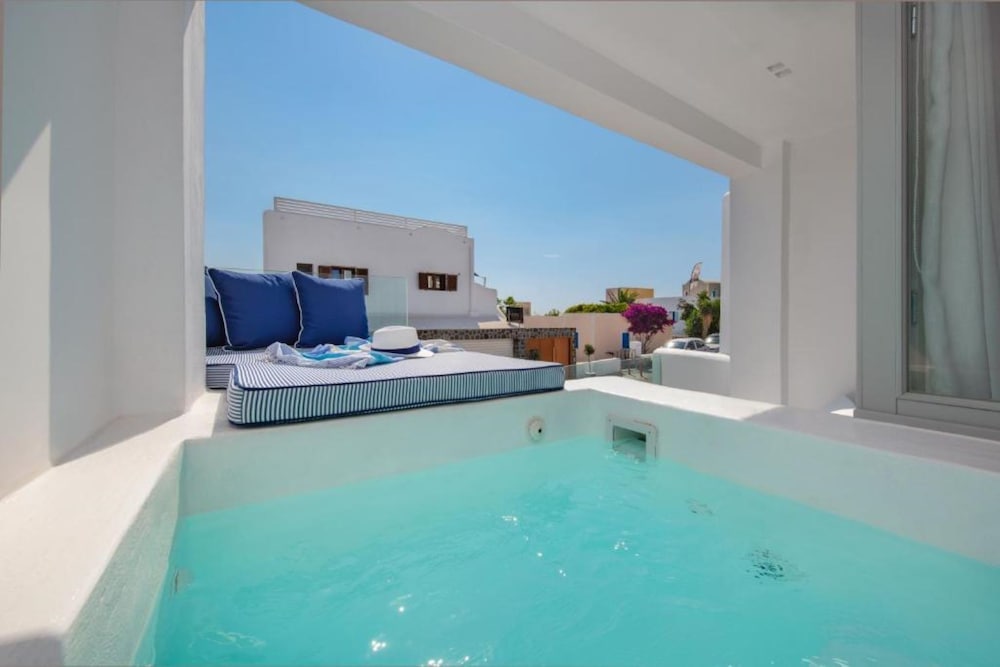 Harmony Suites 27/50