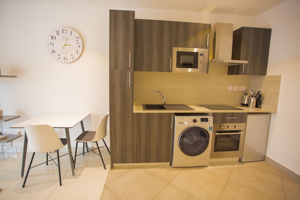 Accra Luxury Apartments at The Gardens 8/50