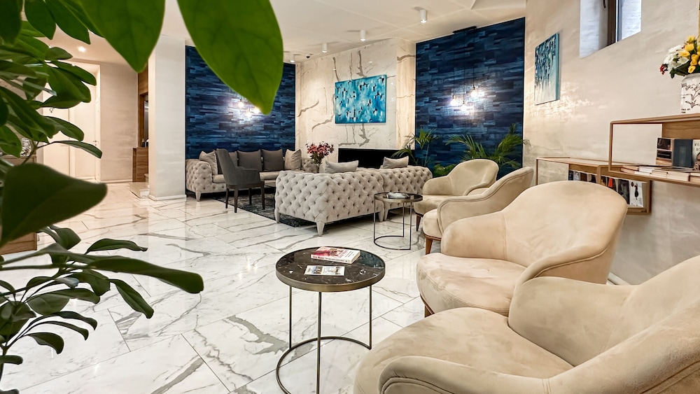 Silver 39 Boutique Hotel 32/48