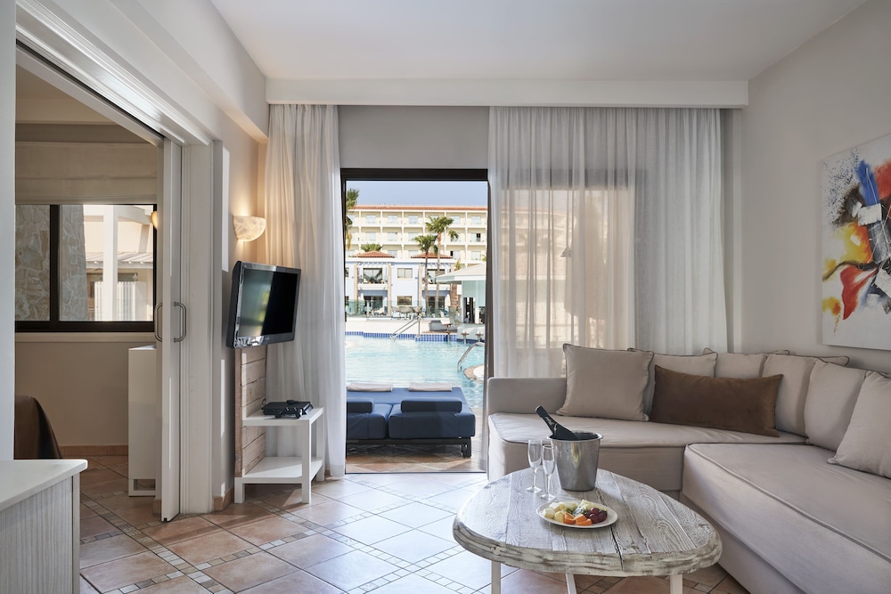 Atlantica Aeneas Resort 24/50