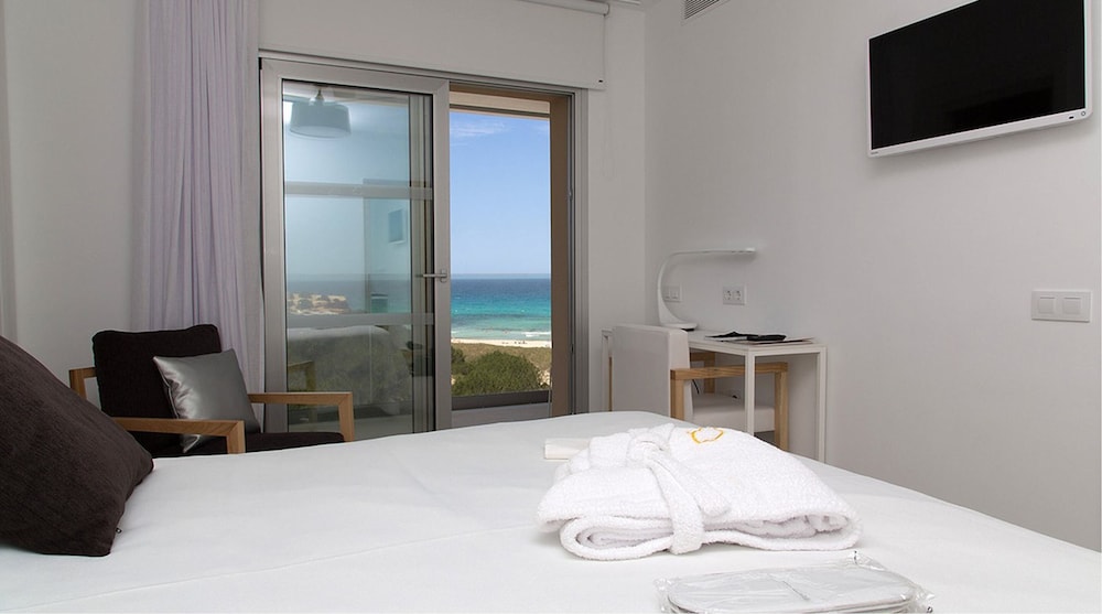 HOTEL CALA SAONA & SPA 17/59