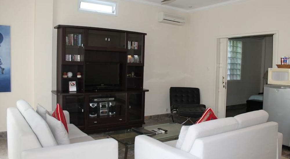 BALI COURT HOTEL AND APARTMENT 20/39