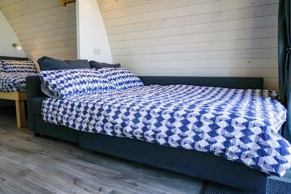 Pod, Twin Beds, Sofa, Side Access