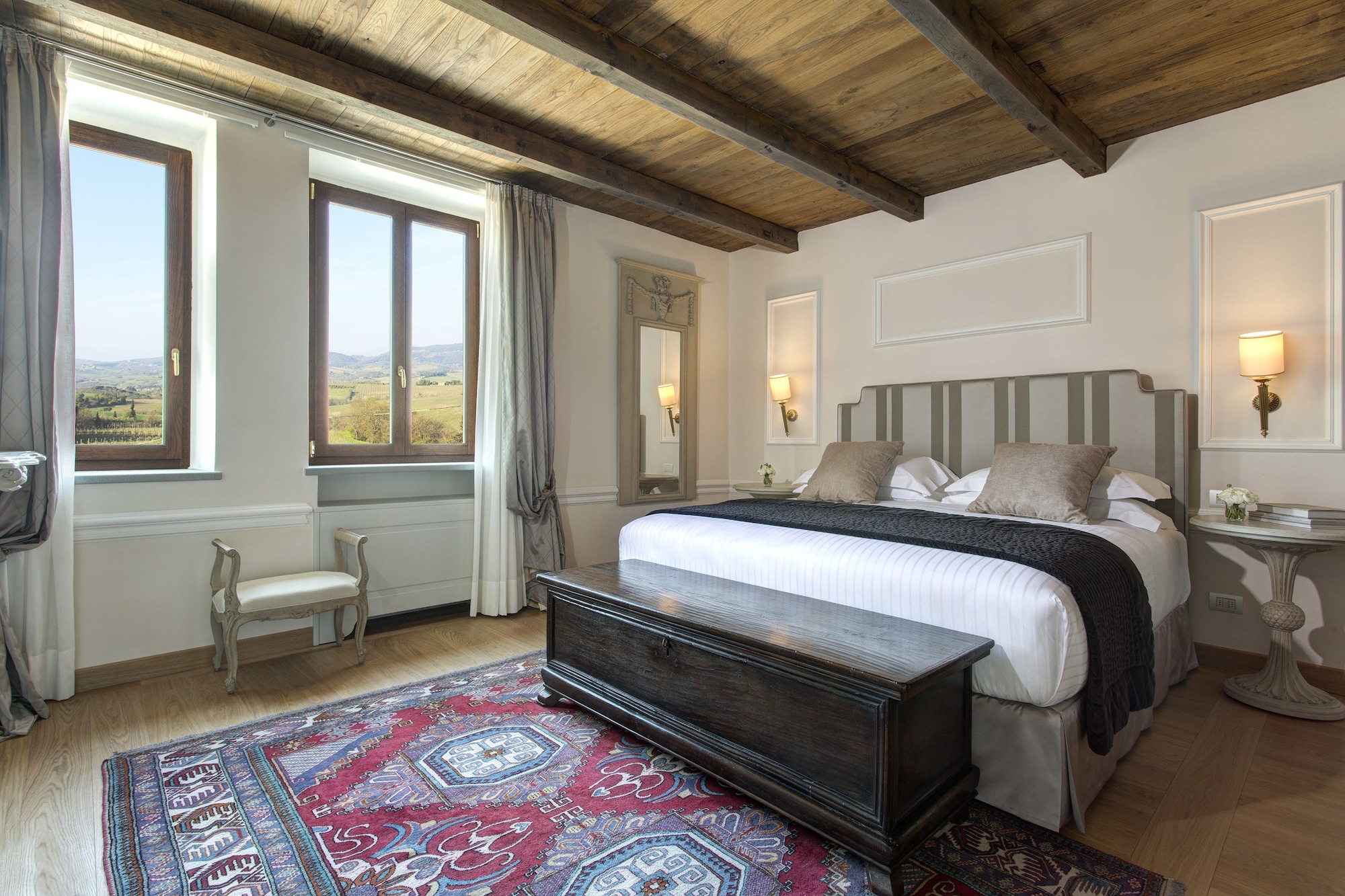 Executive, Suite, King Bed, Garden View
