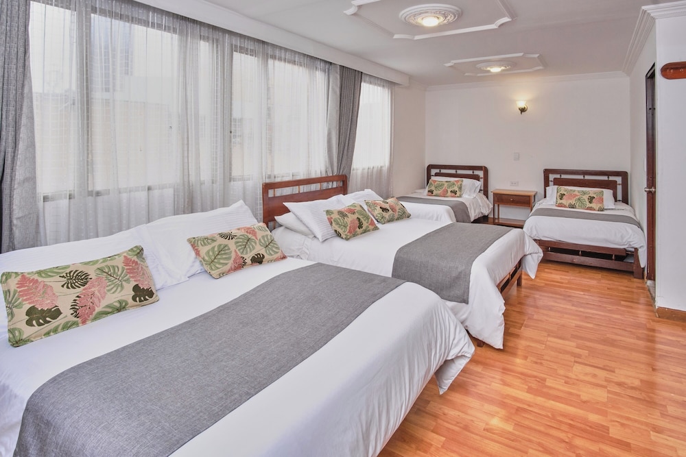 room, multiple beds