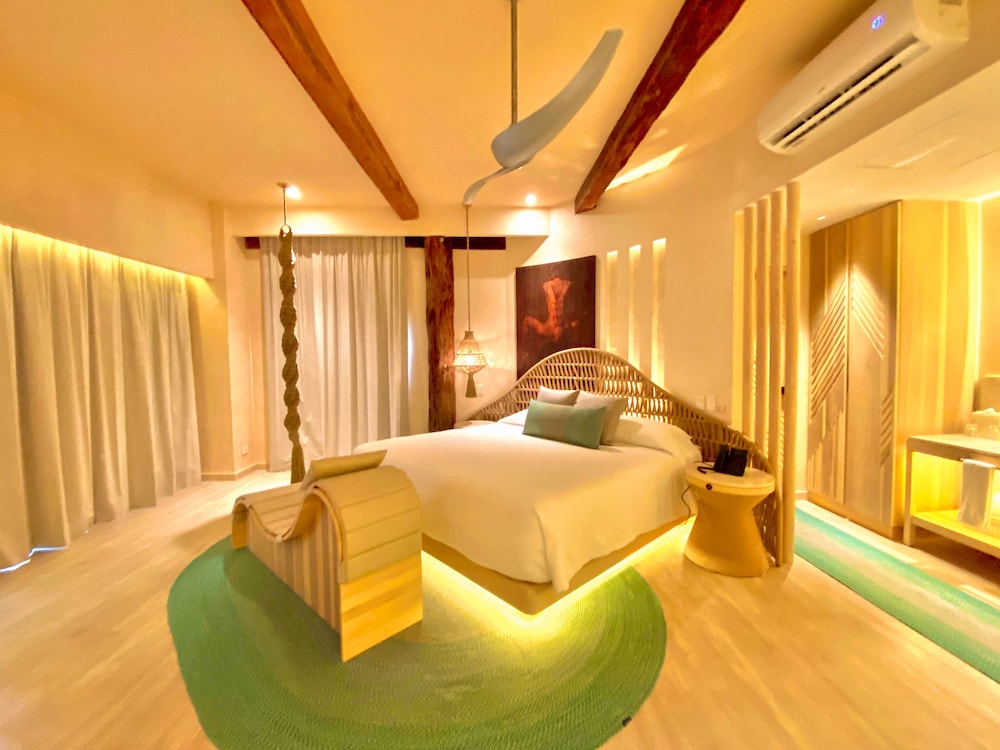 Hotel Shibari Tulum Restaurant and Cenote Club 7/50
