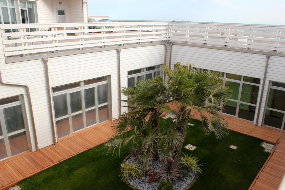 Terme Beach Resort 1/72