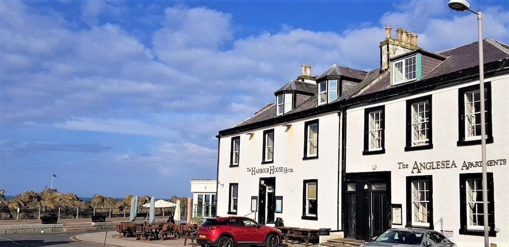 The Harbour House Hotel 3/50