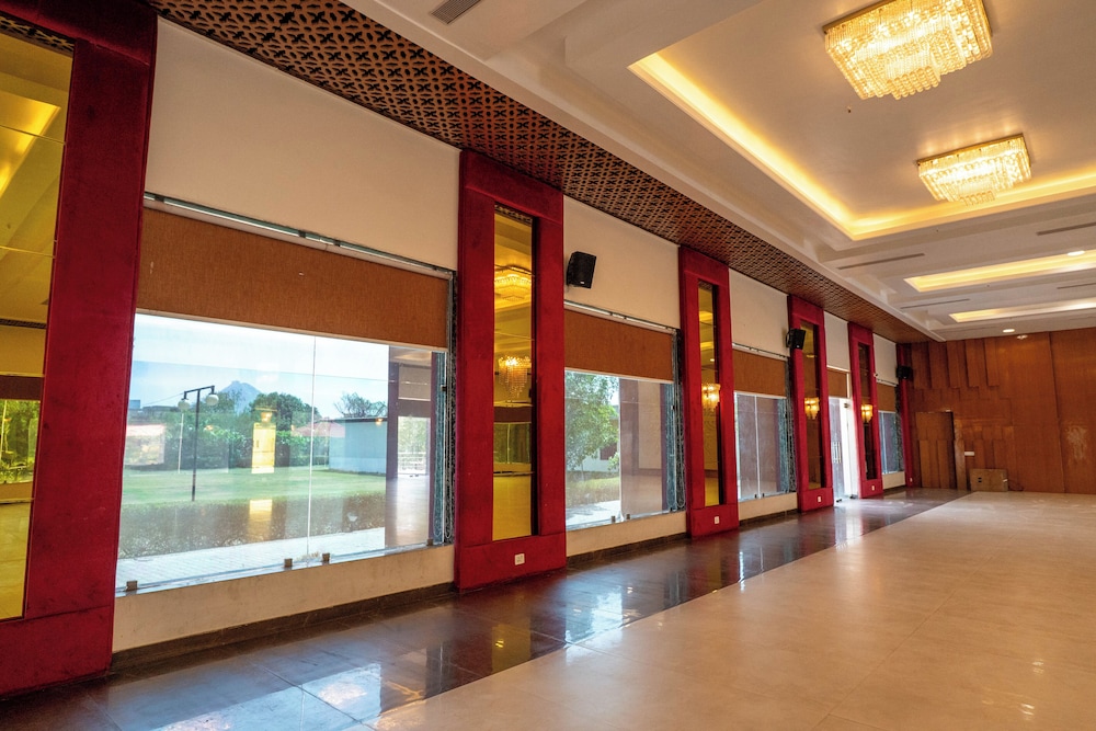 Bamboo Saa Mulberry Resort 34/55