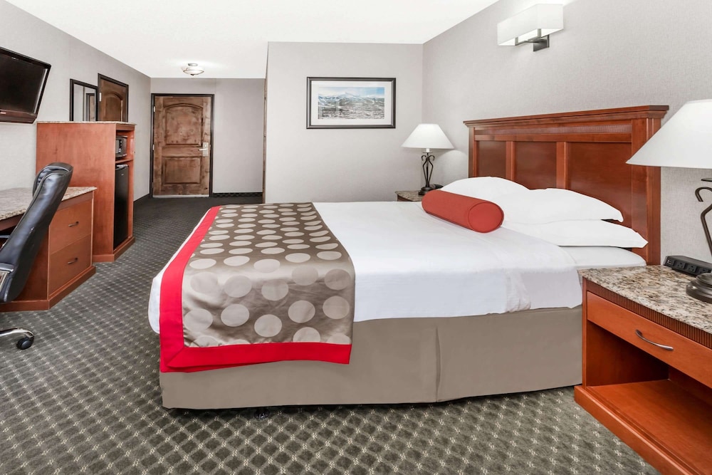 Ramada by Wyndham Frisco 20/32